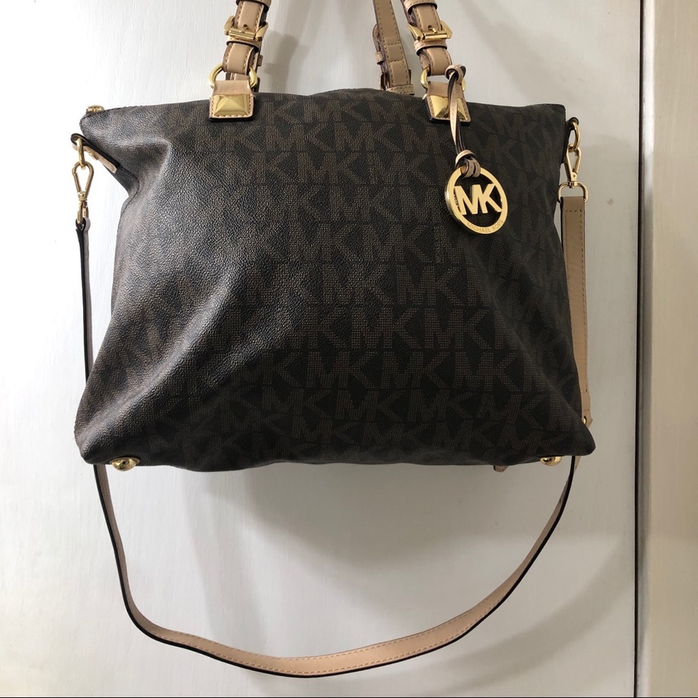 Michael Kors - Picture 2 of 15